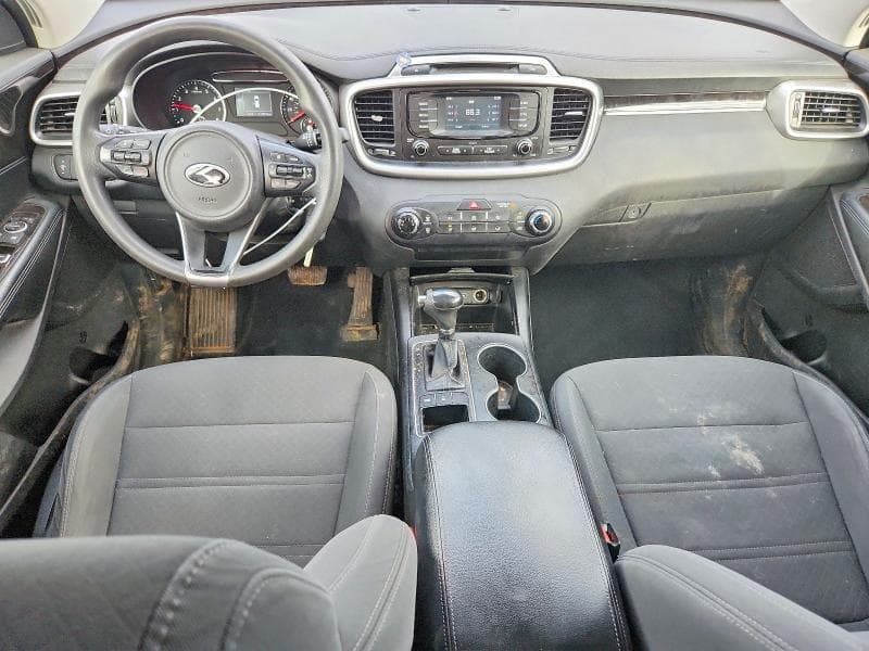 2017 KIA SORENTO LX V6 8