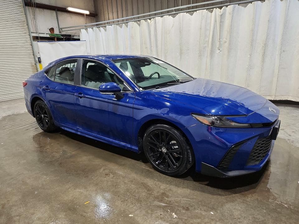 2026 TOYOTA CAMRY SE 4