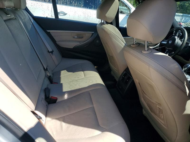 2018 BMW 330 XI 10