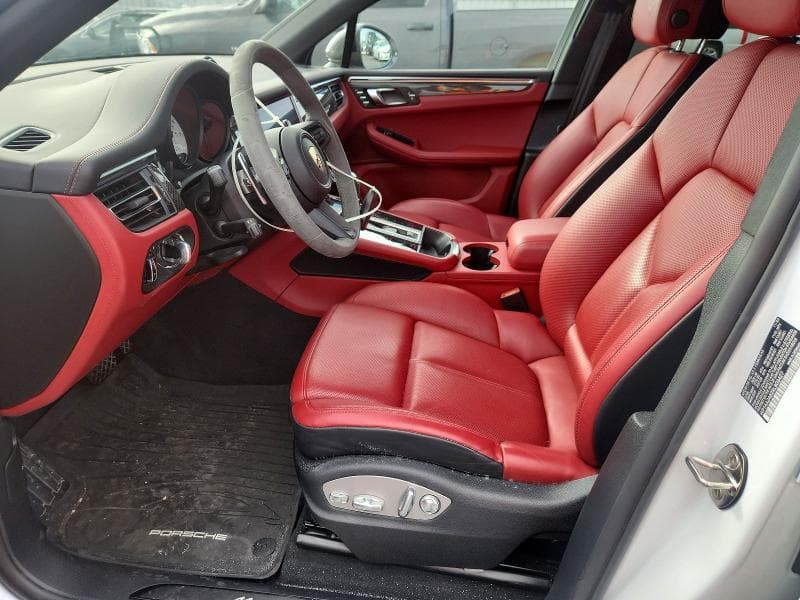 2024 PORSCHE MACAN BASE 7