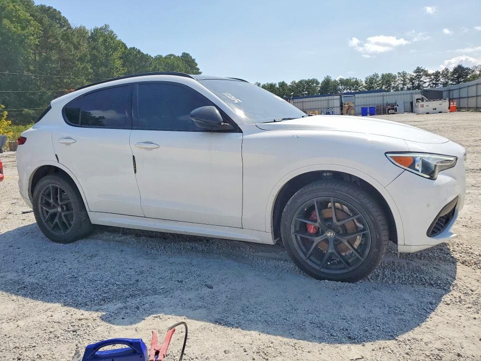 2020 ALFA ROMEO STELVIO 4