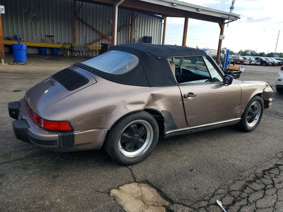 1983 PORSCHE 911 SC 3