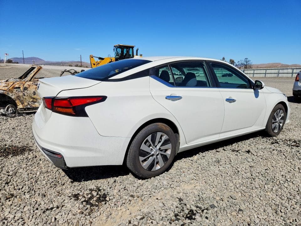 2020 NISSAN ALTIMA S 3