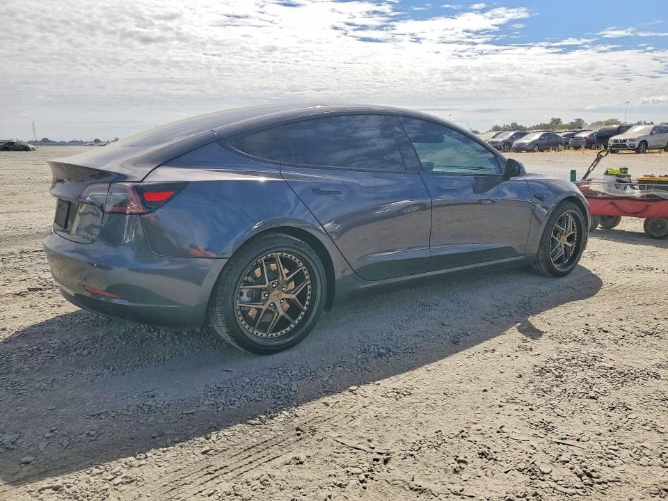 2022 TESLA MODEL 3 3