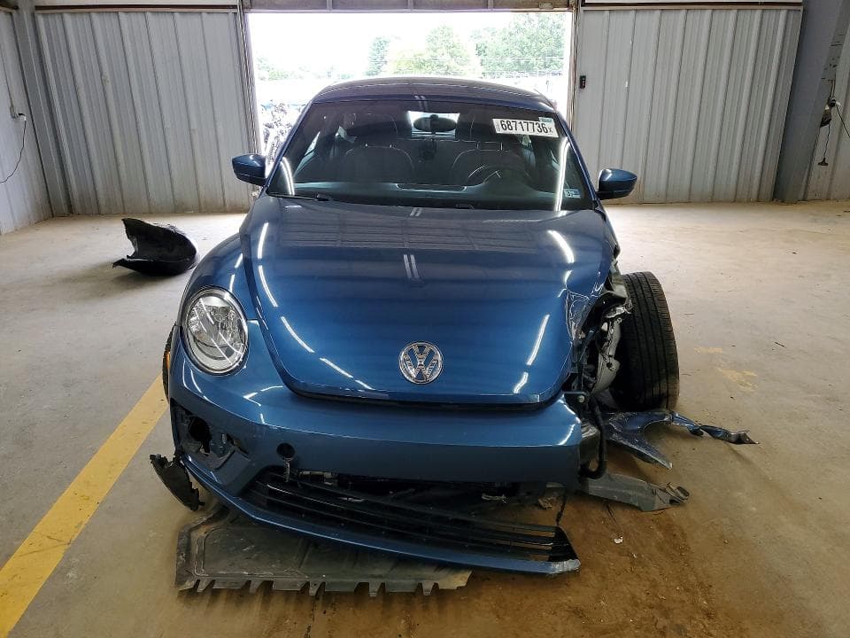 2018 VOLKSWAGEN BEETLE S 5