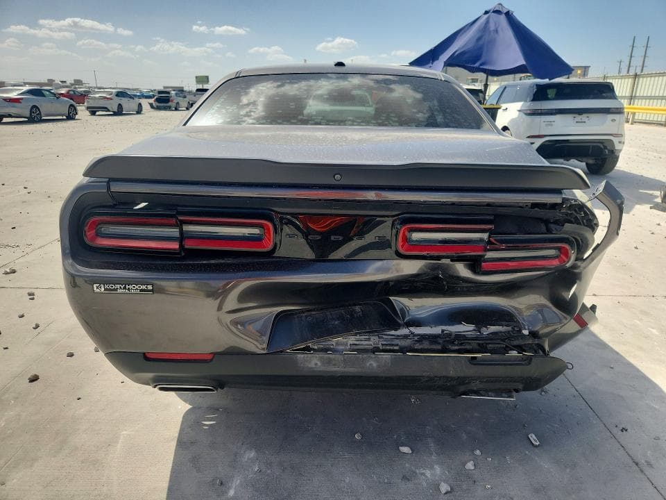 2023 DODGE CHALLENGER SXT 6