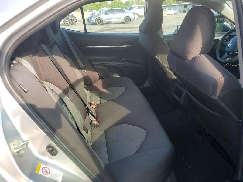 2019 TOYOTA CAMRY LE 10