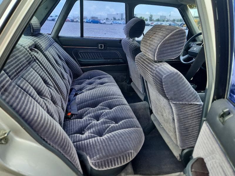1986 TOYOTA CRESSIDA LUXURY 10