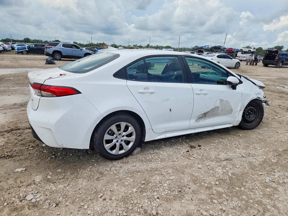 2026 TOYOTA COROLLA LE 3