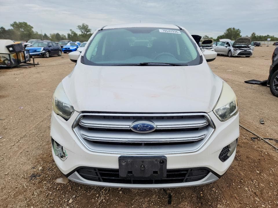 2017 FORD ESCAPE SE 5