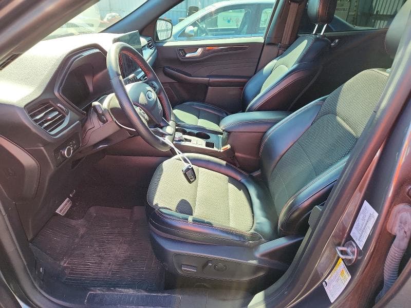 2024 FORD ESCAPE ST LINE 7