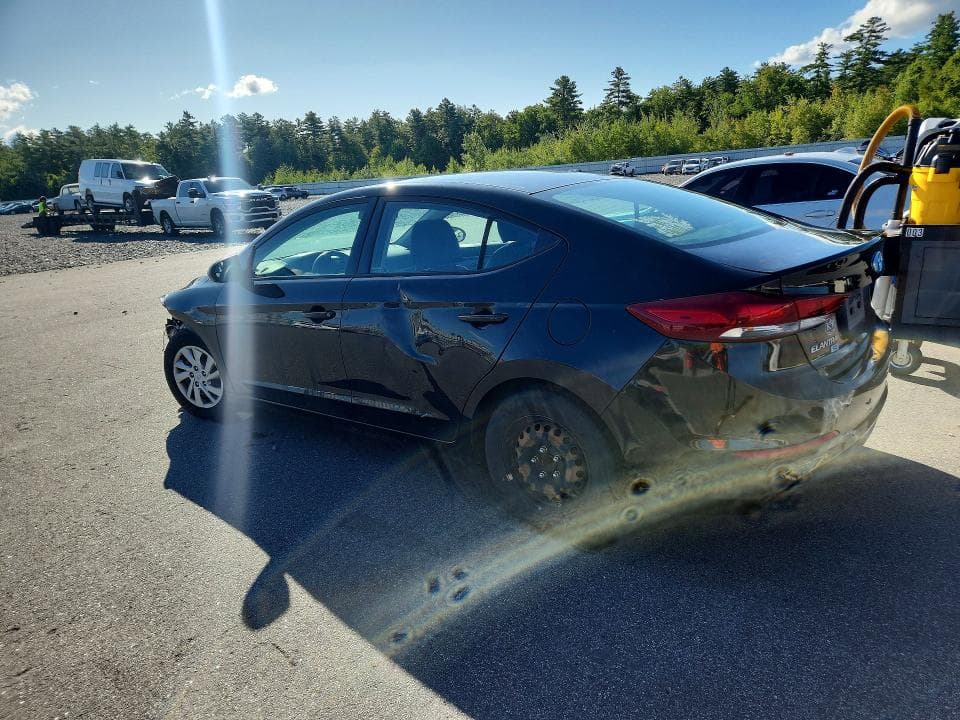 2018 HYUNDAI ELANTRA SE 2