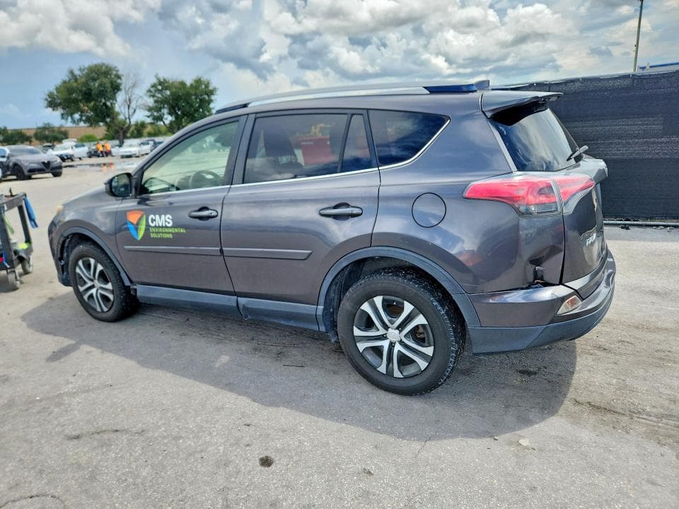 2018 TOYOTA RAV4 LE 2
