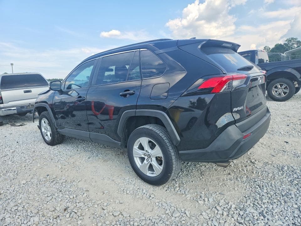 2021 TOYOTA RAV4 LE 2