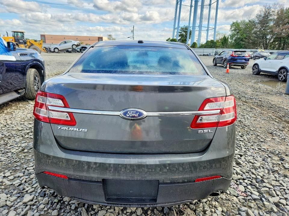 2017 FORD TAURUS SEL 6