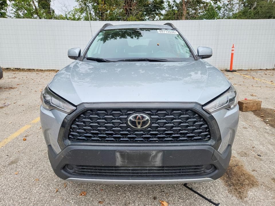 2022 TOYOTA COROLLA CROSS LE 5