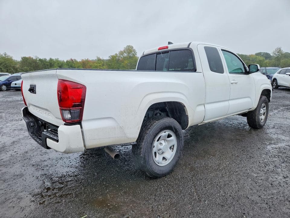 2023 TOYOTA TACOMA SR 3