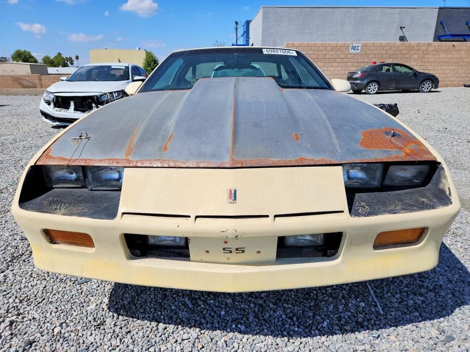 1985 CHEVROLET CAMARO 5