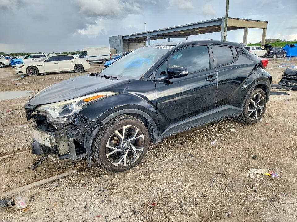 2018 TOYOTA C-HR XLE