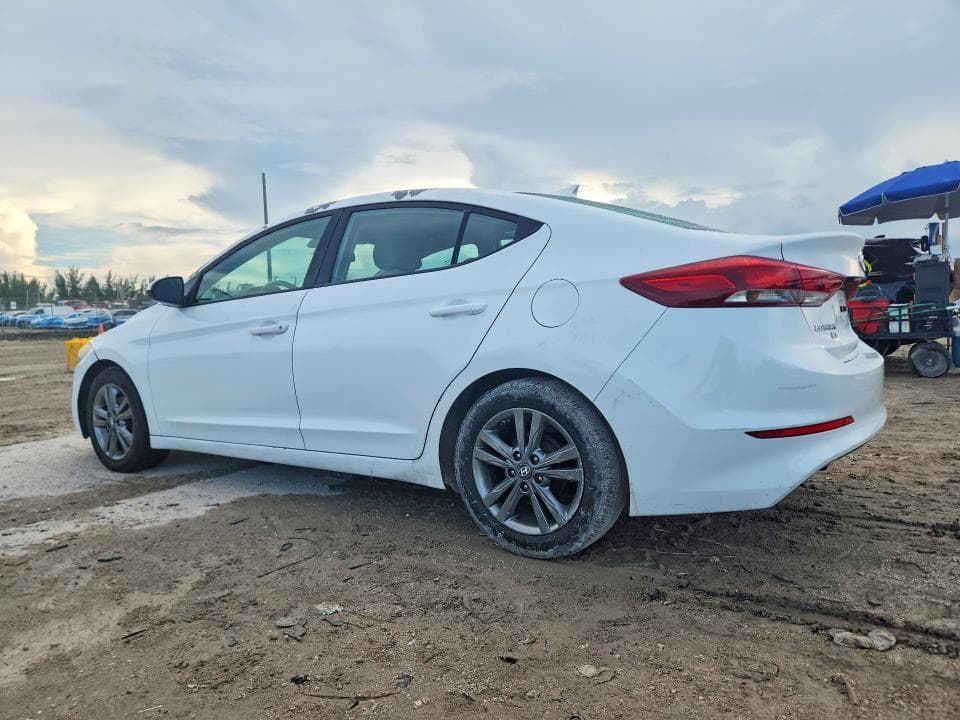 2017 HYUNDAI ELANTRA SE 2