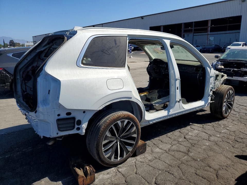 2025 VOLVO XC90 PLUS 3