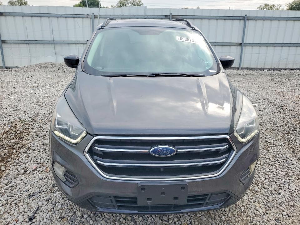 2017 FORD ESCAPE SE 5