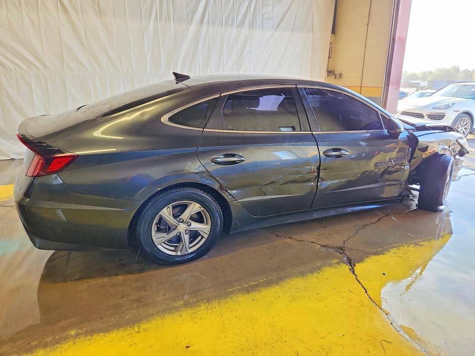 2023 HYUNDAI SONATA SE 3