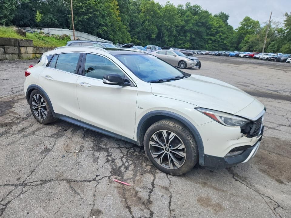 2018 INFINITI QX30 PREMIUM 4