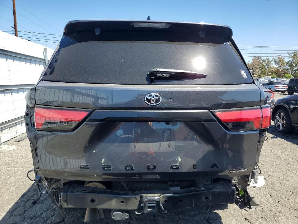 2025 TOYOTA SEQUOIA SR5 6