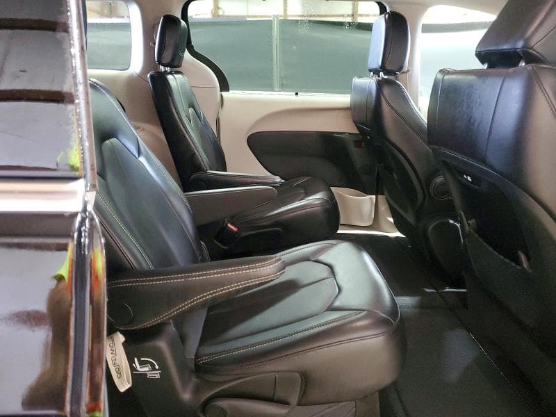 2024 CHRYSLER PACIFICA TOURING L 11