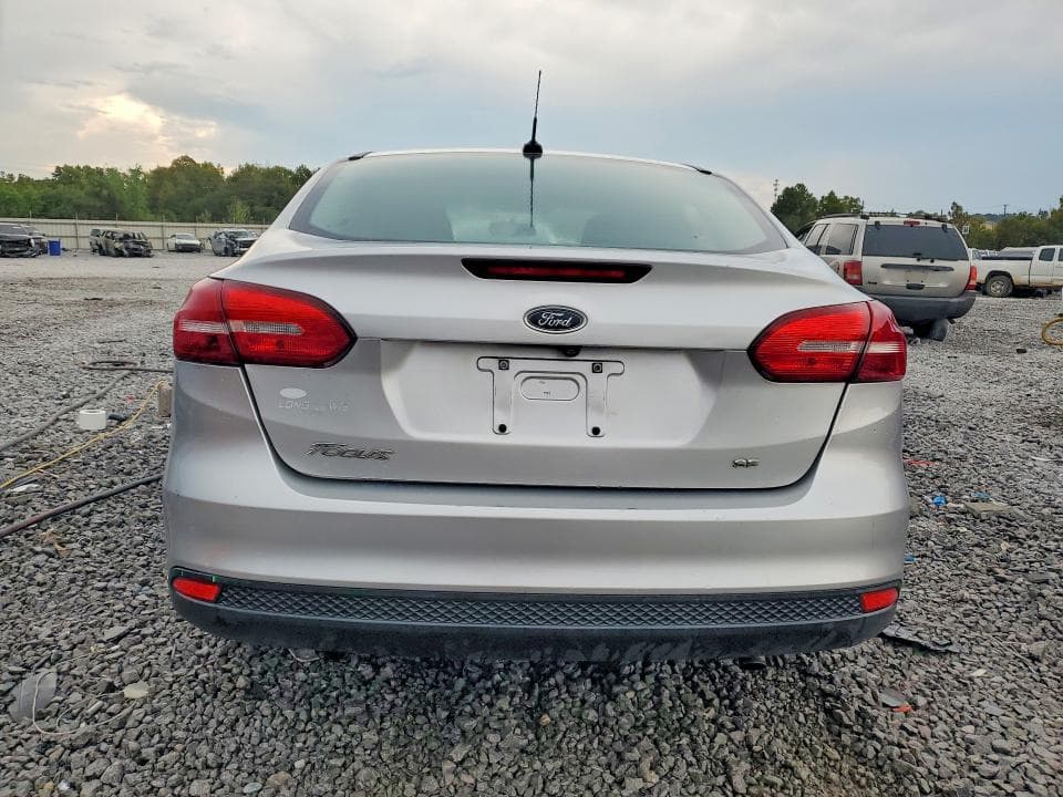 2017 FORD FOCUS SE 6