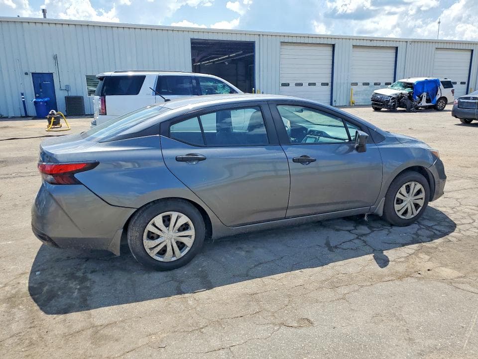 2020 NISSAN VERSA S 3