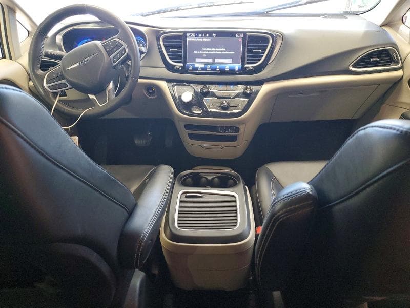2023 CHRYSLER PACIFICA TOURING L 8