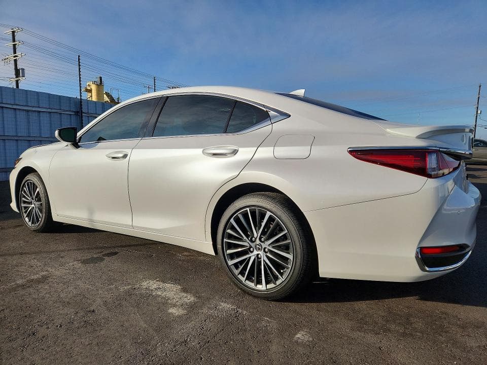 2024 LEXUS ES 300H BASE 2