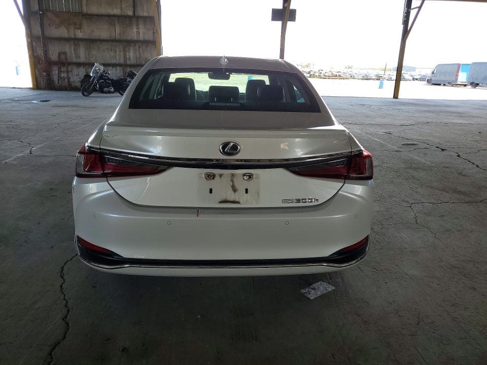 2020 LEXUS ES 6