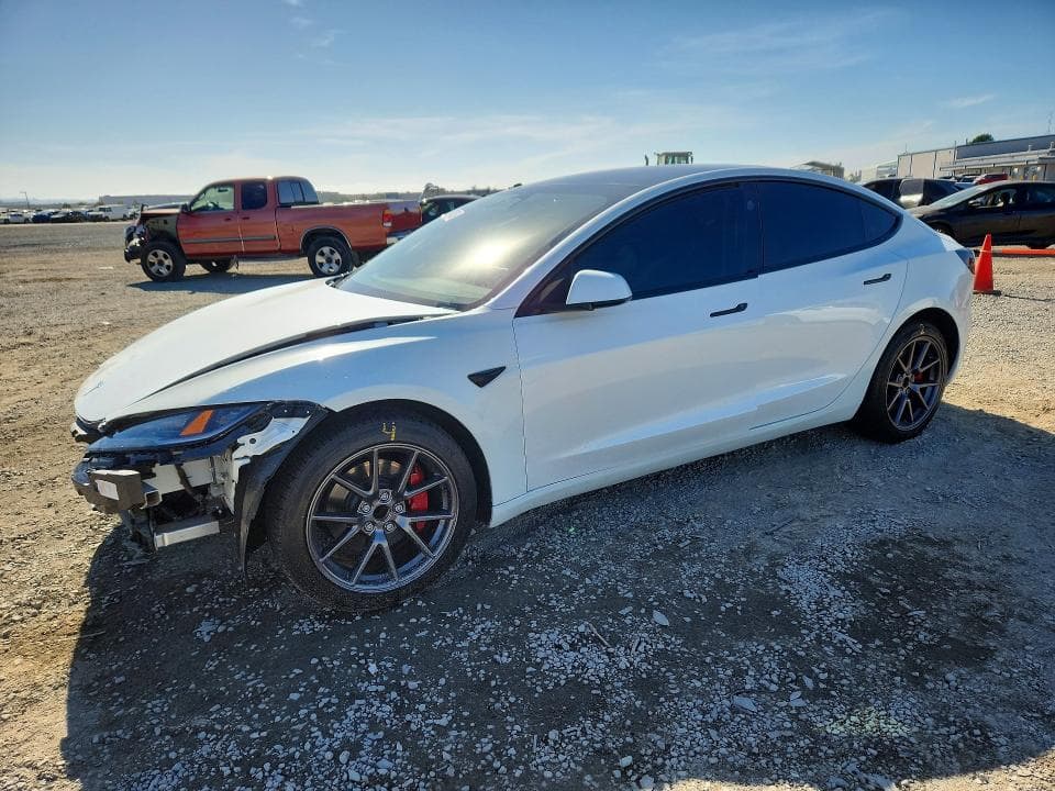 2025 TESLA MODEL 3 - 1
