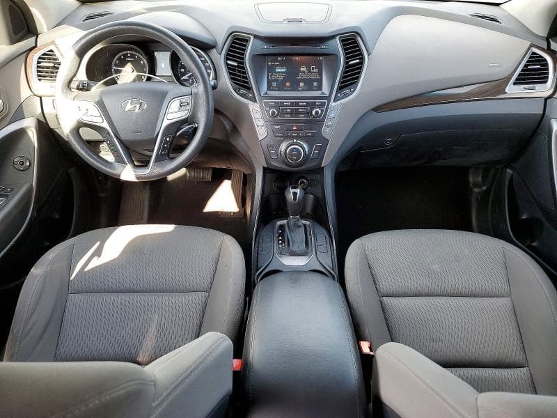 2017 HYUNDAI SANTA FE SE 8