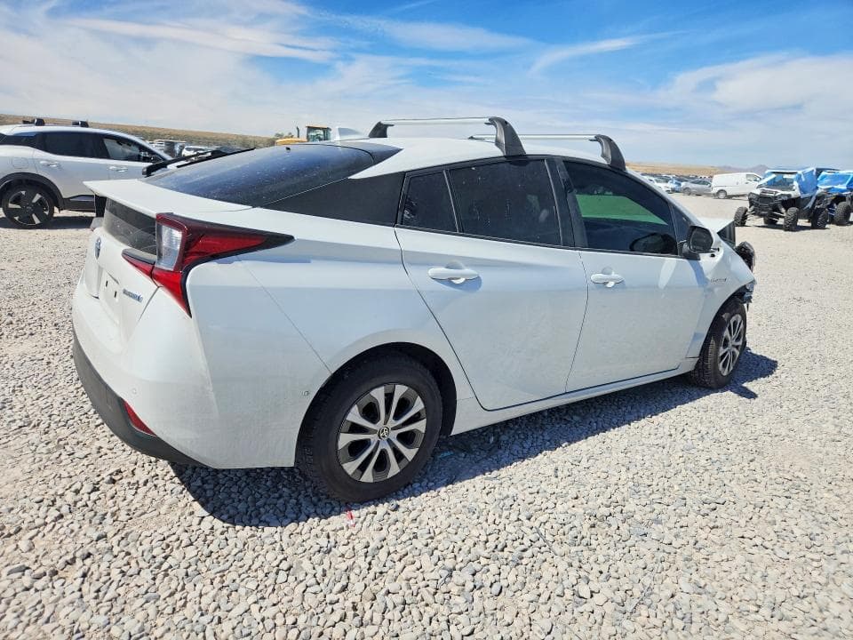 2022 TOYOTA PRIUS LE AWD-E 3