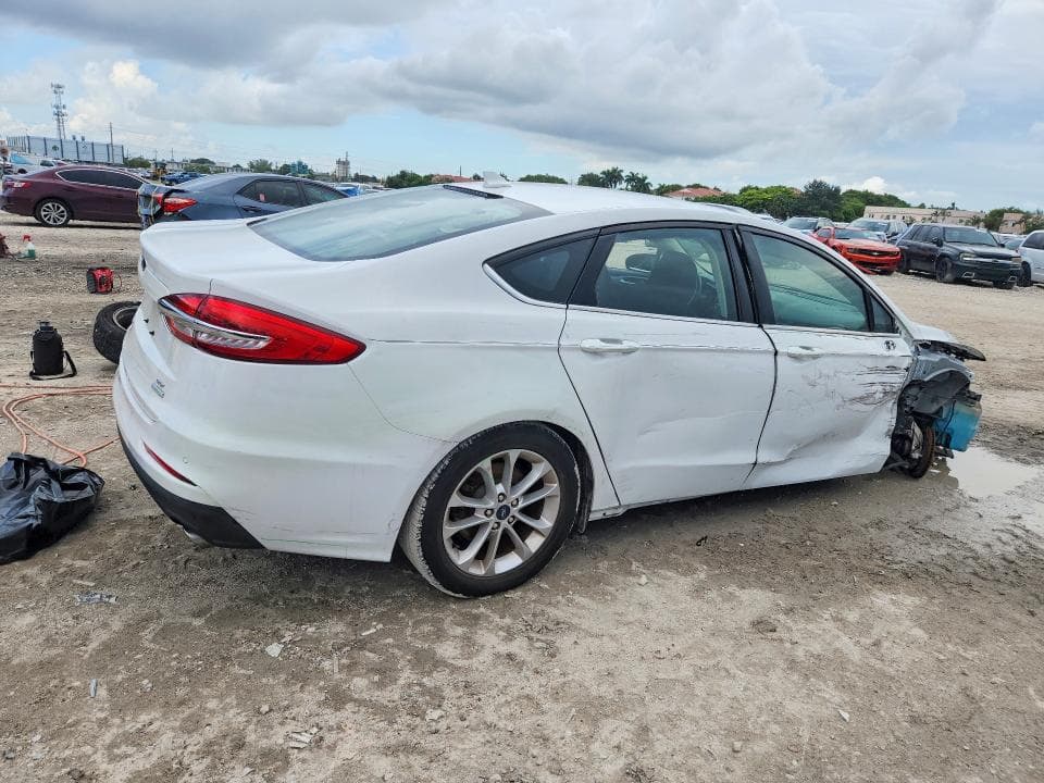 2020 FORD FUSION SE 3