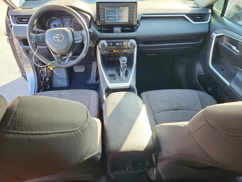 2019 TOYOTA RAV4 XLE 8