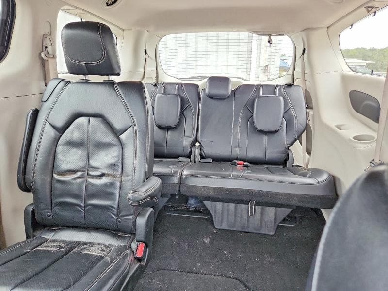 2022 CHRYSLER PACIFICA TOURING L 10