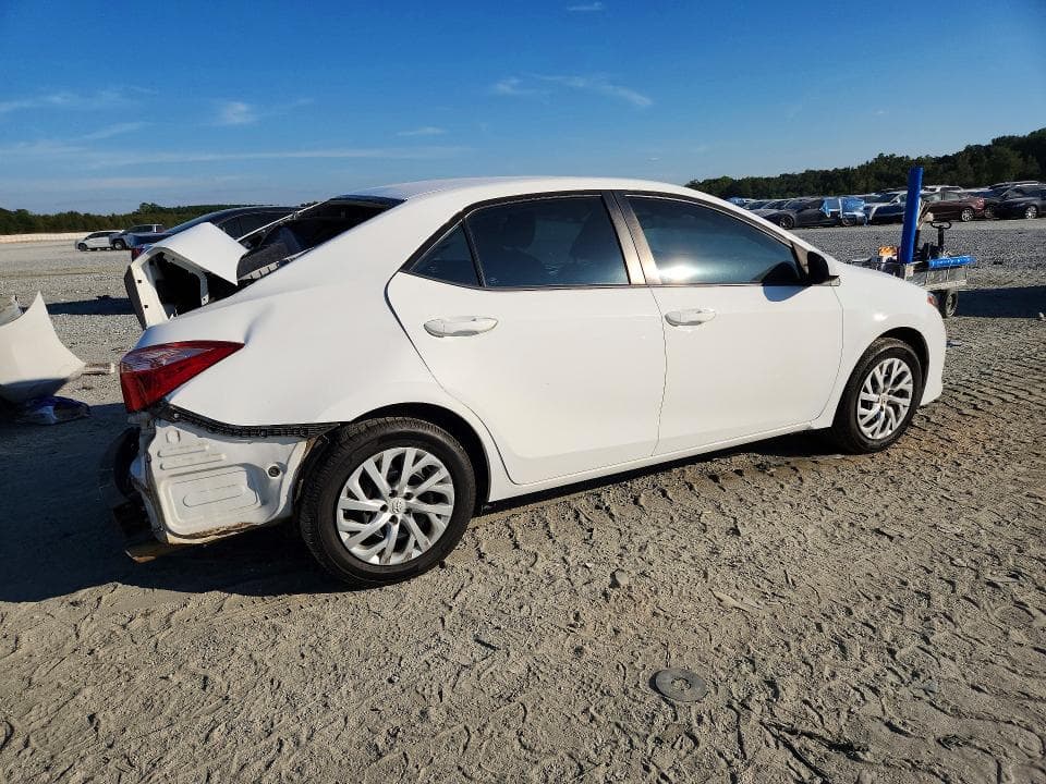 2019 TOYOTA COROLLA LE 3