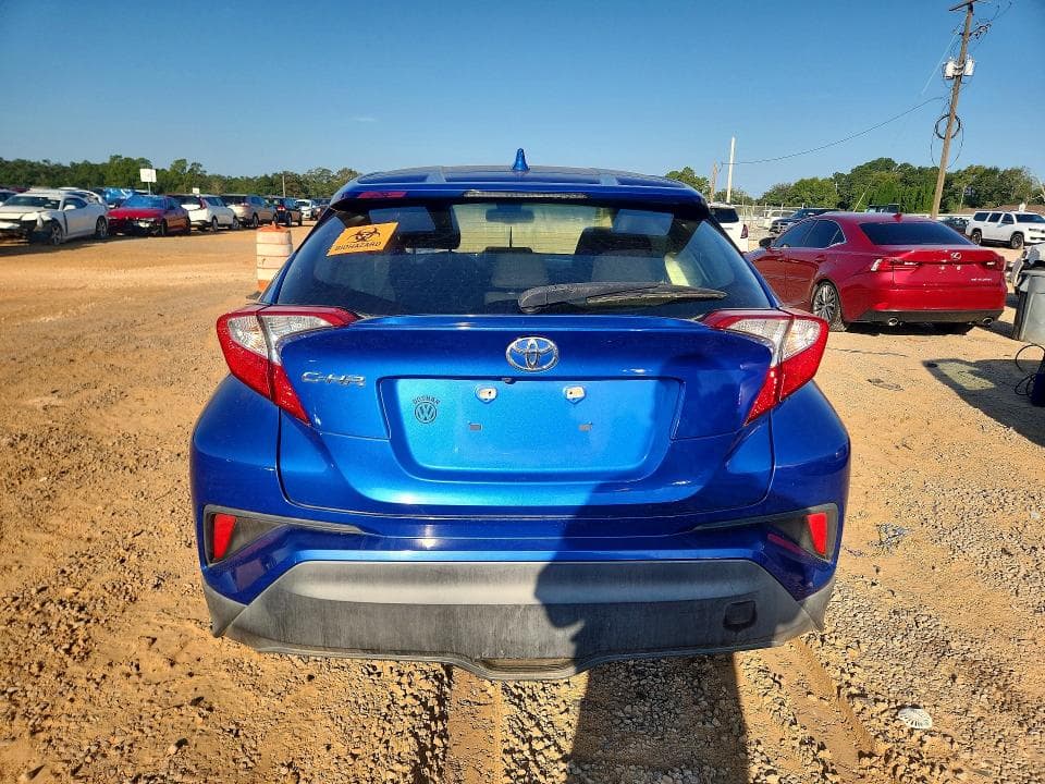 2019 TOYOTA C-HR XLE 6