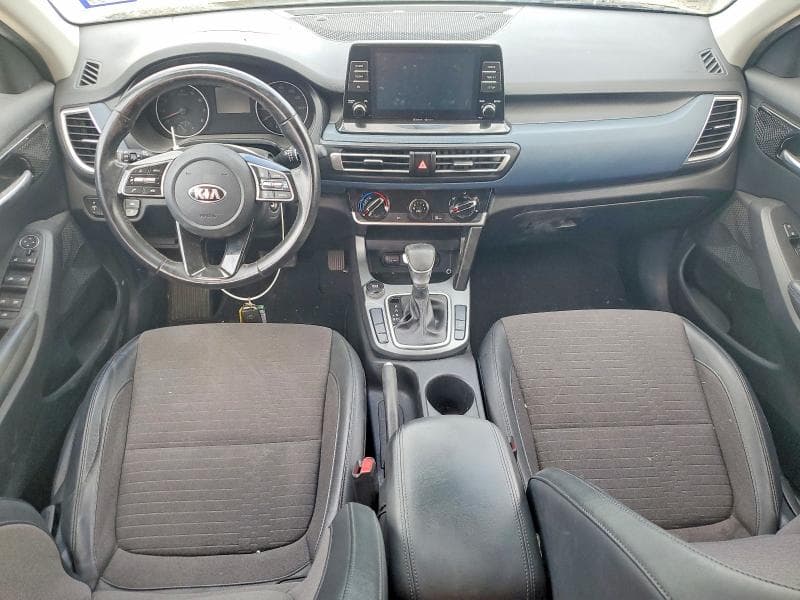 2021 KIA SELTOS S 8