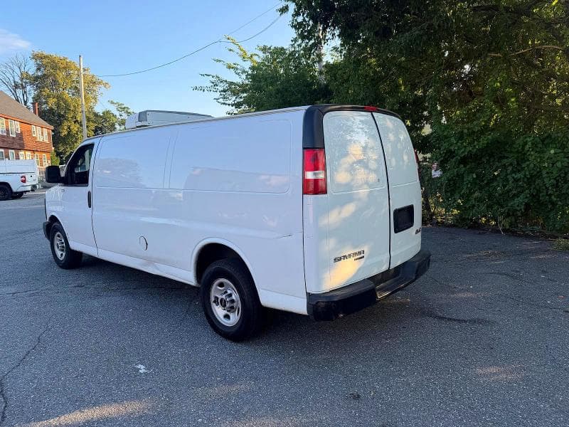 2017 GMC SAVANA G3500 3
