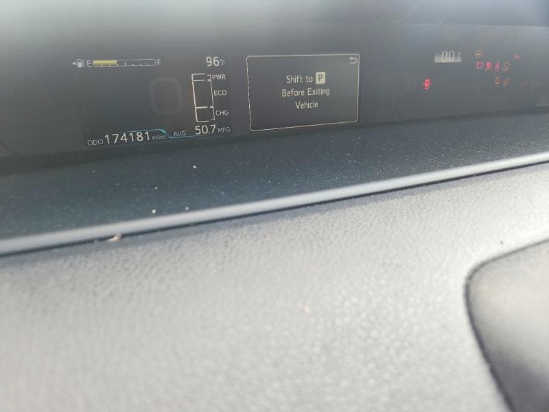 2019 TOYOTA PRIUS LE 9