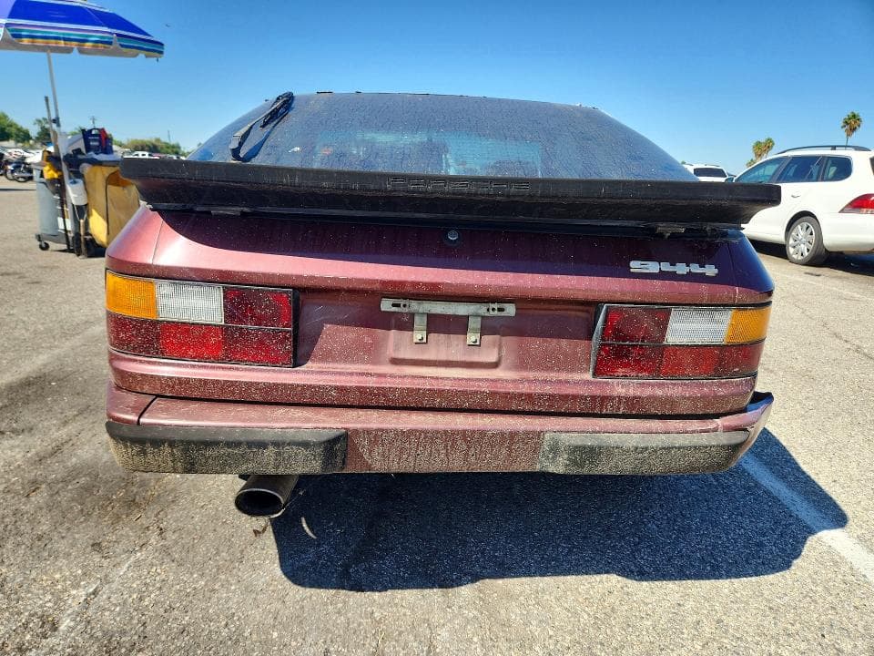 1984 PORSCHE 944 6