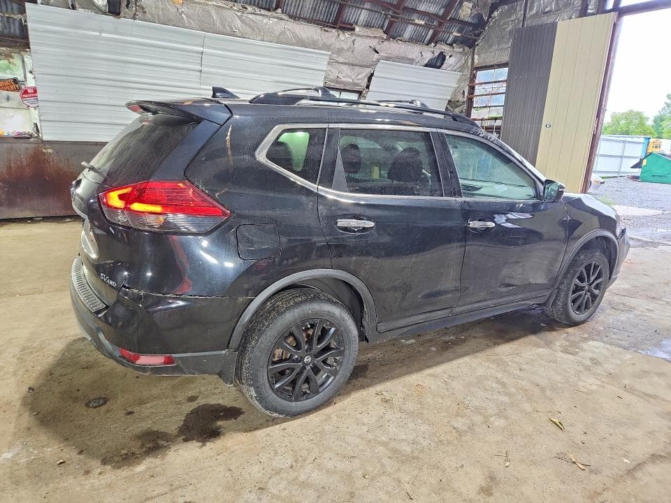 2017 NISSAN ROGUE SV 3
