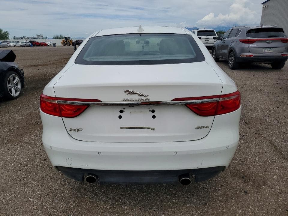 2017 JAGUAR XF PREMIUM 6