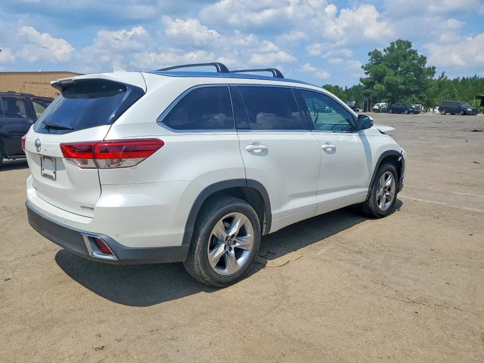 2019 TOYOTA HIGHLANDER LIMITED 3